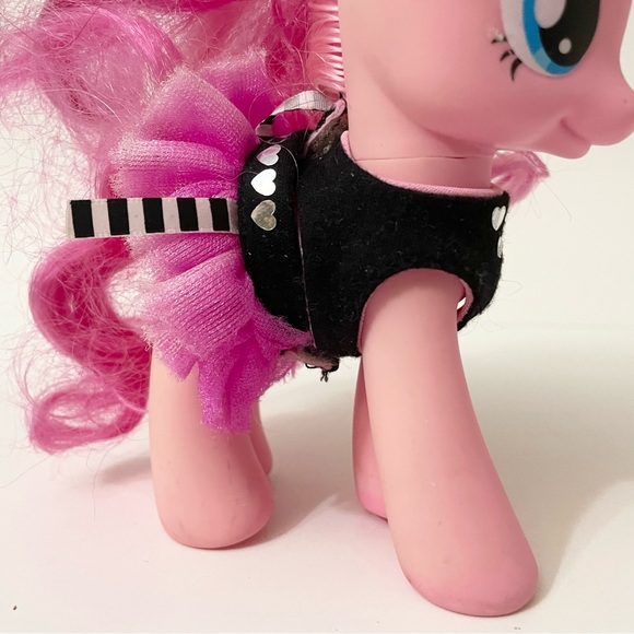 My Little Pony Pinkie Pie Boutique Pink and Fabulous 6” Tall - Picture 3 of 16